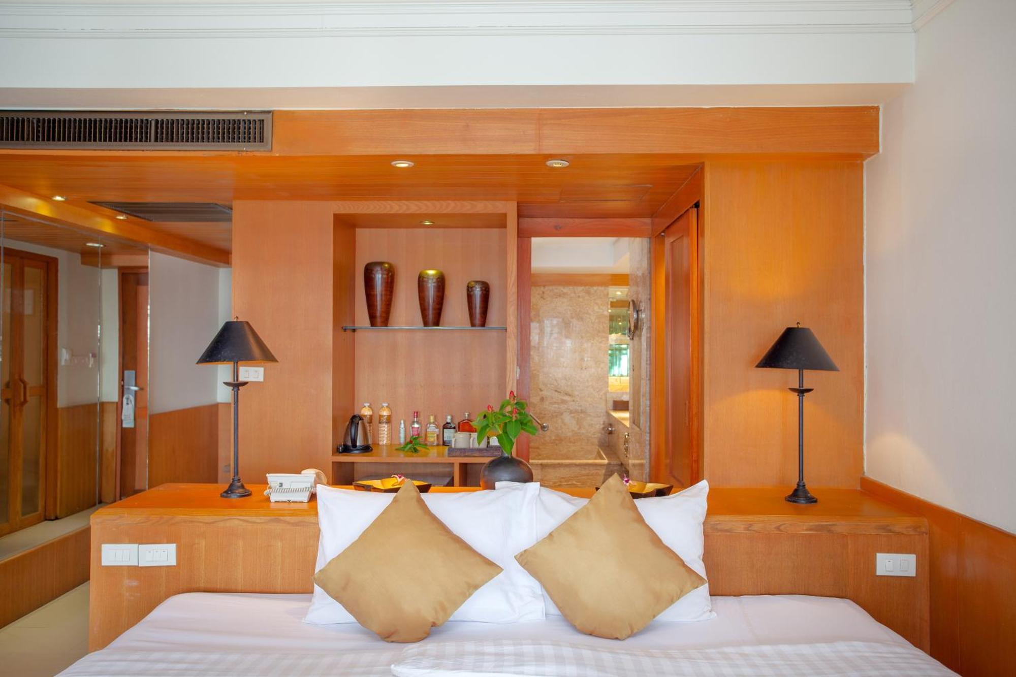 普吉岛-瓶庐海景度假酒店 Phuket Pl Seaview Resort Patong Екстер'єр фото