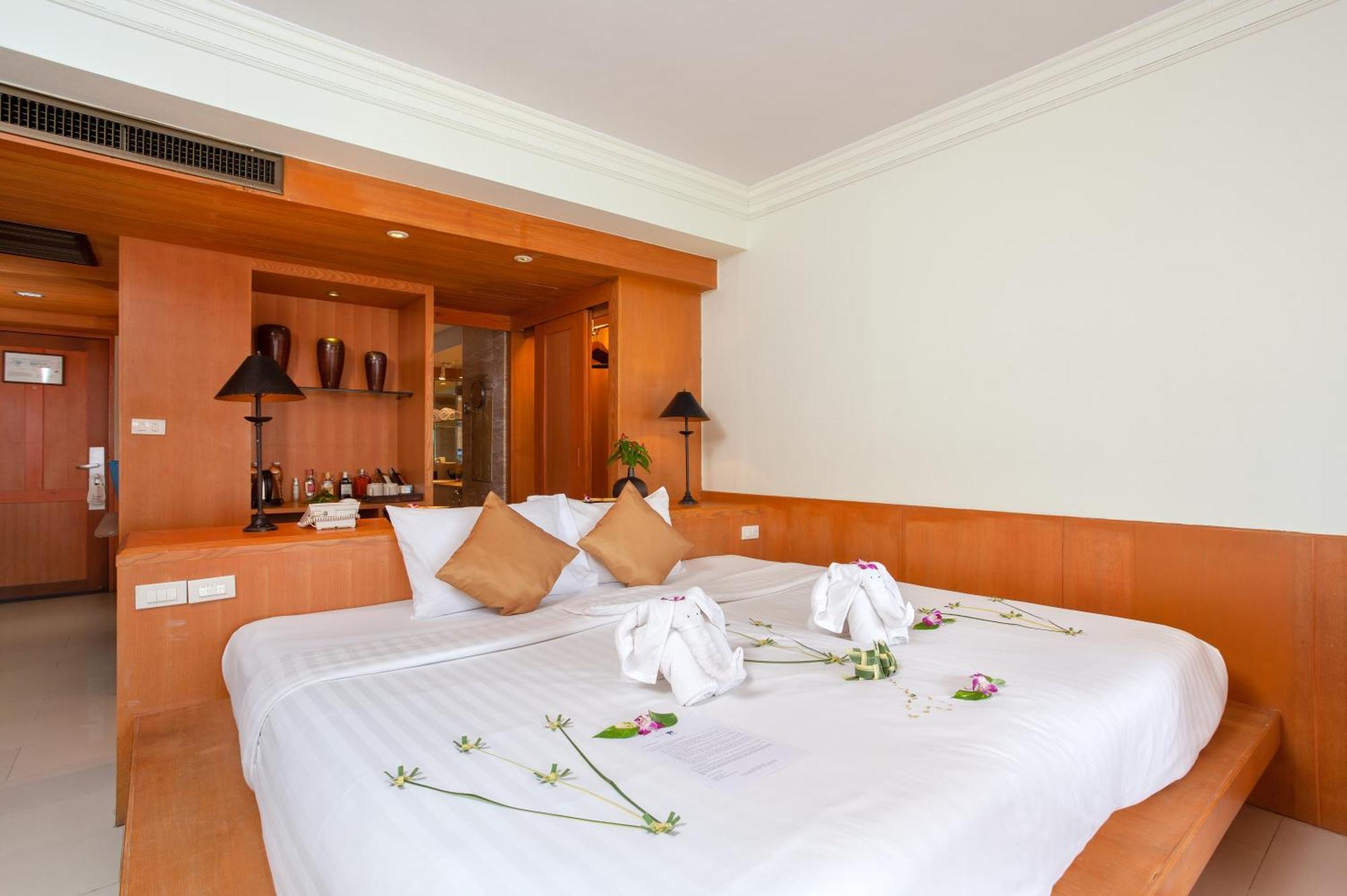 普吉岛-瓶庐海景度假酒店 Phuket Pl Seaview Resort Patong Екстер'єр фото